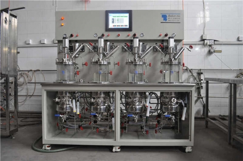 Quadruple mechanical agitation in situ sterilization glass fermenter